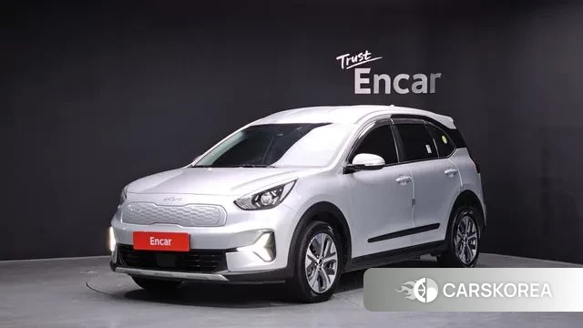 Kia Niro Plus 2023 Серебряный из Кореи