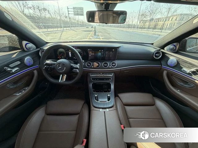 Mercedes-Benz E-class 2023 Черный из Китая