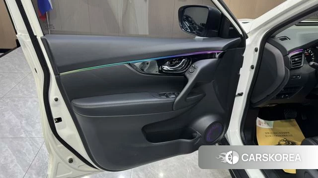 Nissan Qijun 2022 Белый из Китая