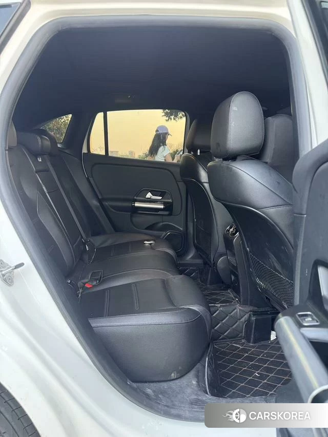 Mercedes-Benz GLA 2021 Белый из Китая