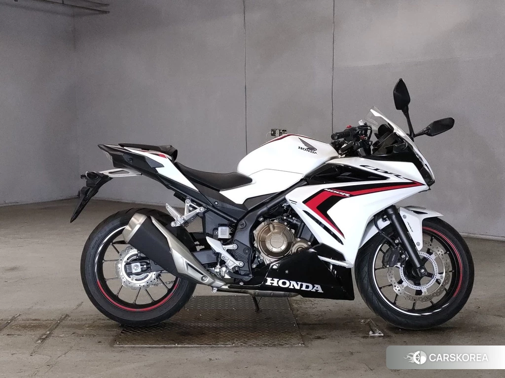 Проданный Honda CBR400R 2022 из Японии
