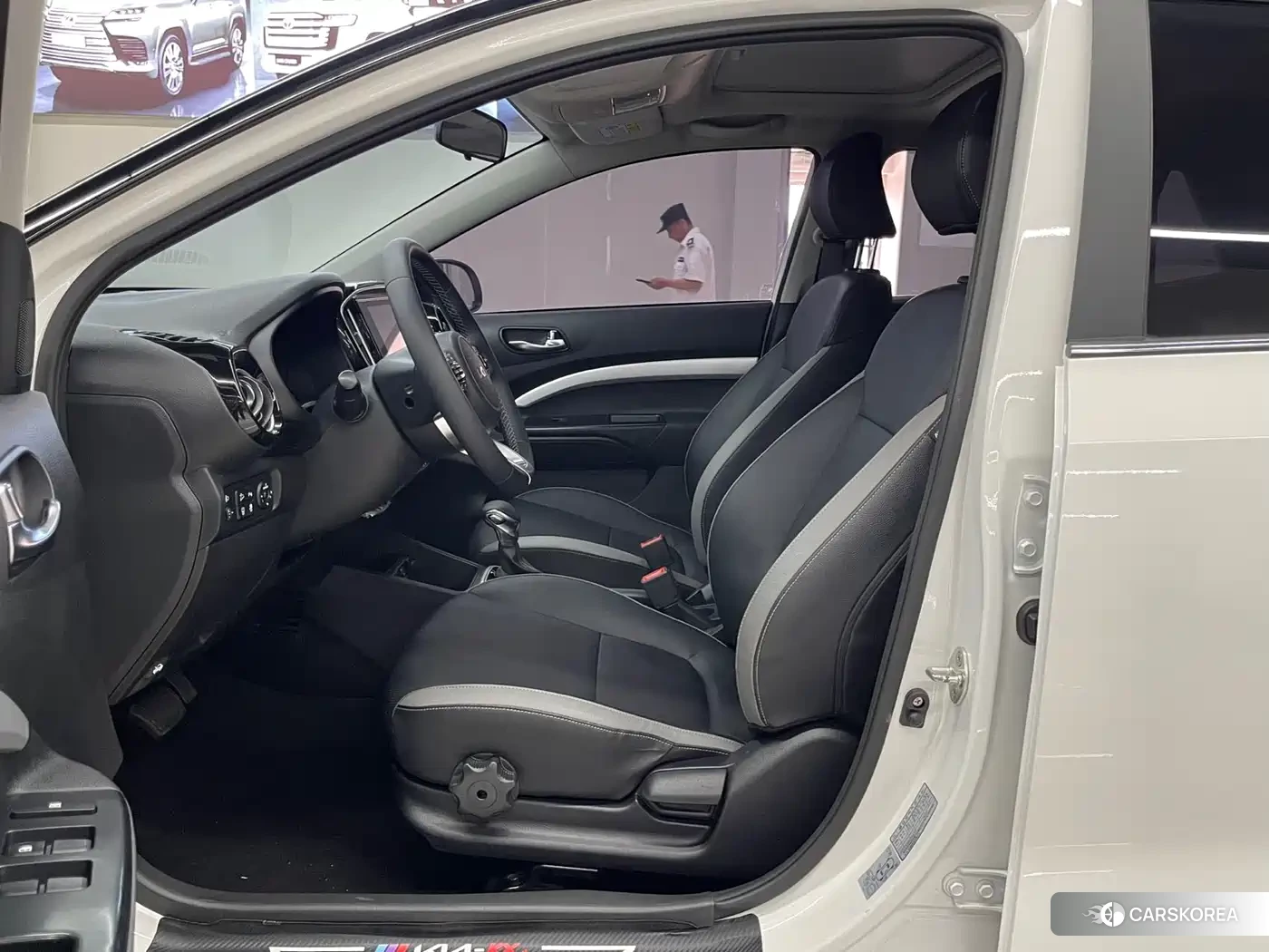 Kia KX1 2023 Белый из Китая
