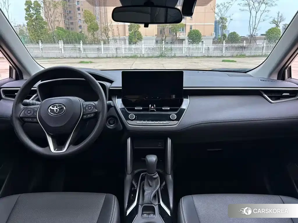 Toyota Frontlander 2023 Champagne/brown из Китая