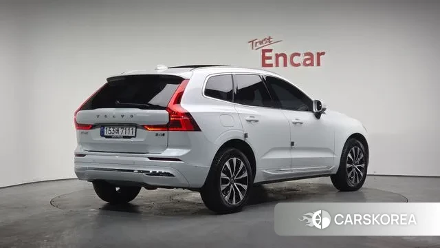 Volvo XC60 second Generation 2023 Белый из Кореи