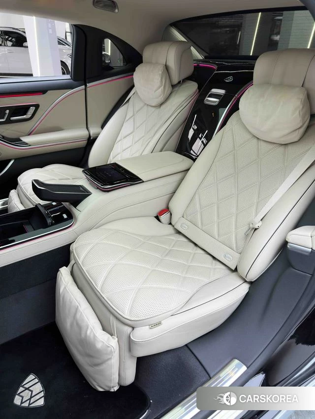 Mercedes-Benz Maybach S-class 2023 Черный из Китая