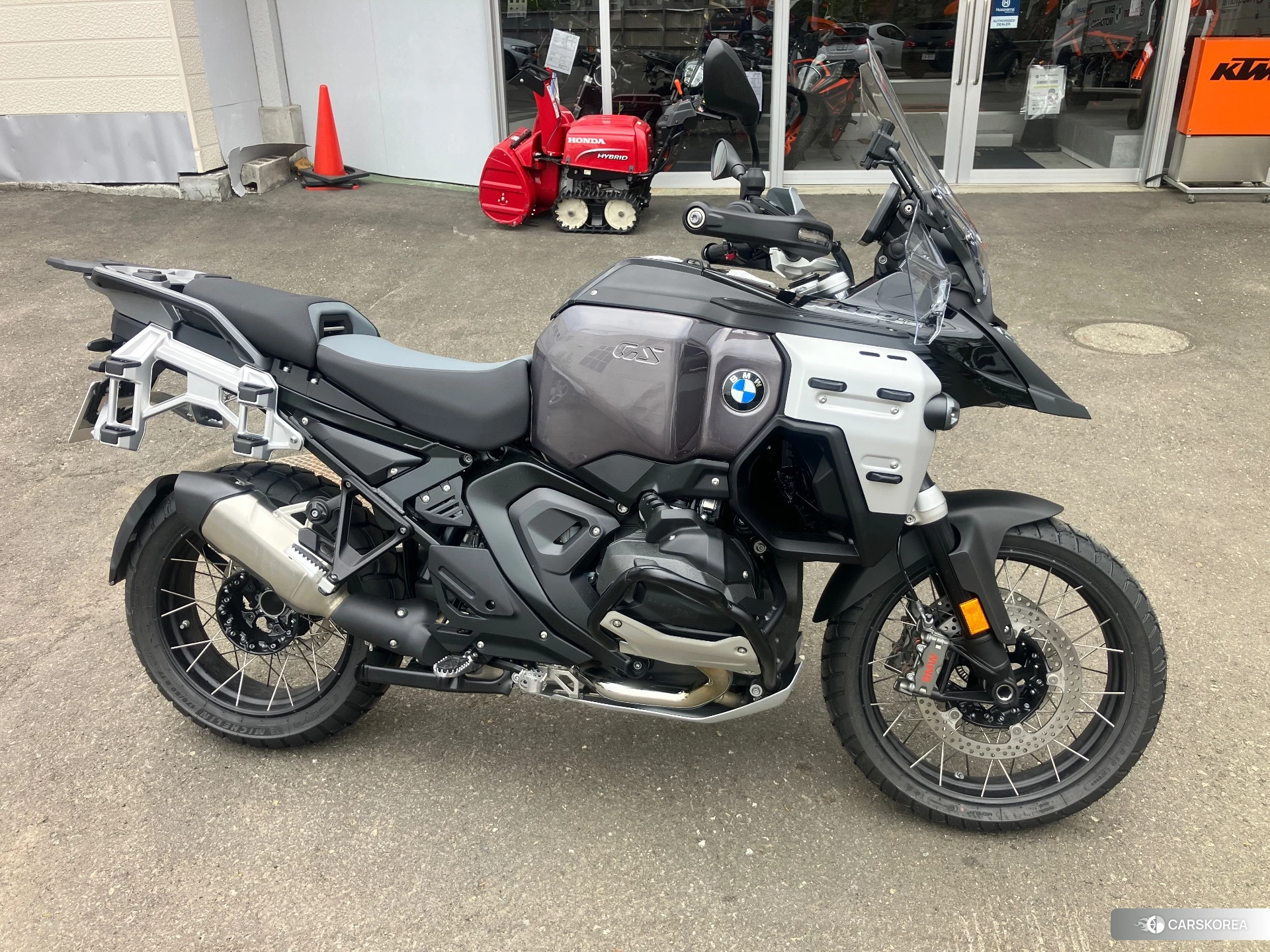 Проданный BMW R1300GS ADVENTURE 2026 из Японии