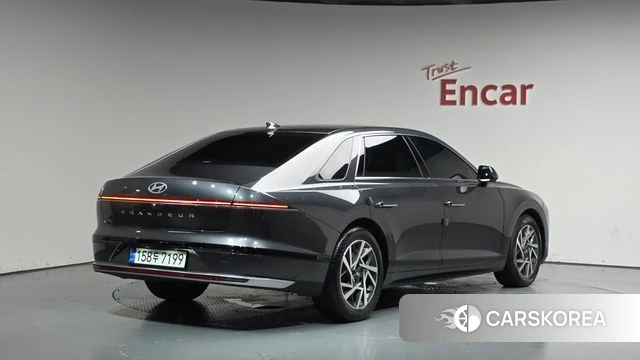 Hyundai Grandeur (GN7) 2023 Серый из Кореи