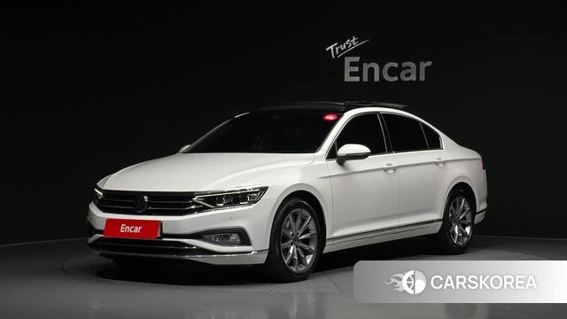 Volkswagen Passat GT (B8) 2022 Белый из Кореи