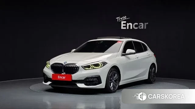 BMW 1 Series (F40) 2022 Белый из Кореи