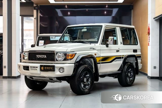 Toyota Land Cruiser 70 Series 2025 Белый из Китая