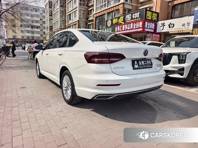 Volkswagen Lavida 2021 Белый из Китая