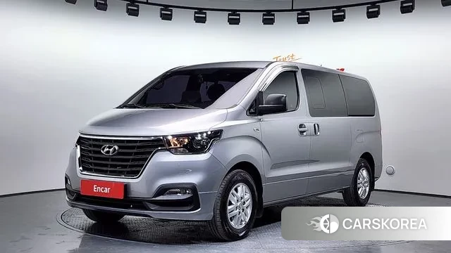 Hyundai The New Grand Starex 2018 Серый из Кореи