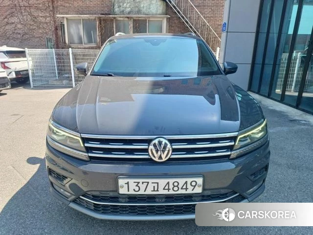 Volkswagen Tiguan second Generation 2020 Серый из Кореи
