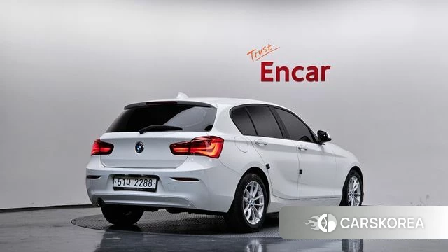 BMW 1 Series (F20) 2018 Белый из Кореи