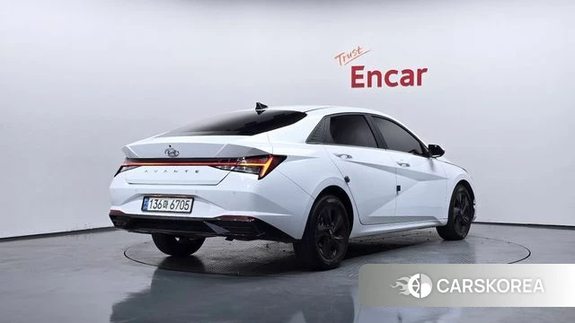 Hyundai Avante (CN7) 2021 Белый из Кореи
