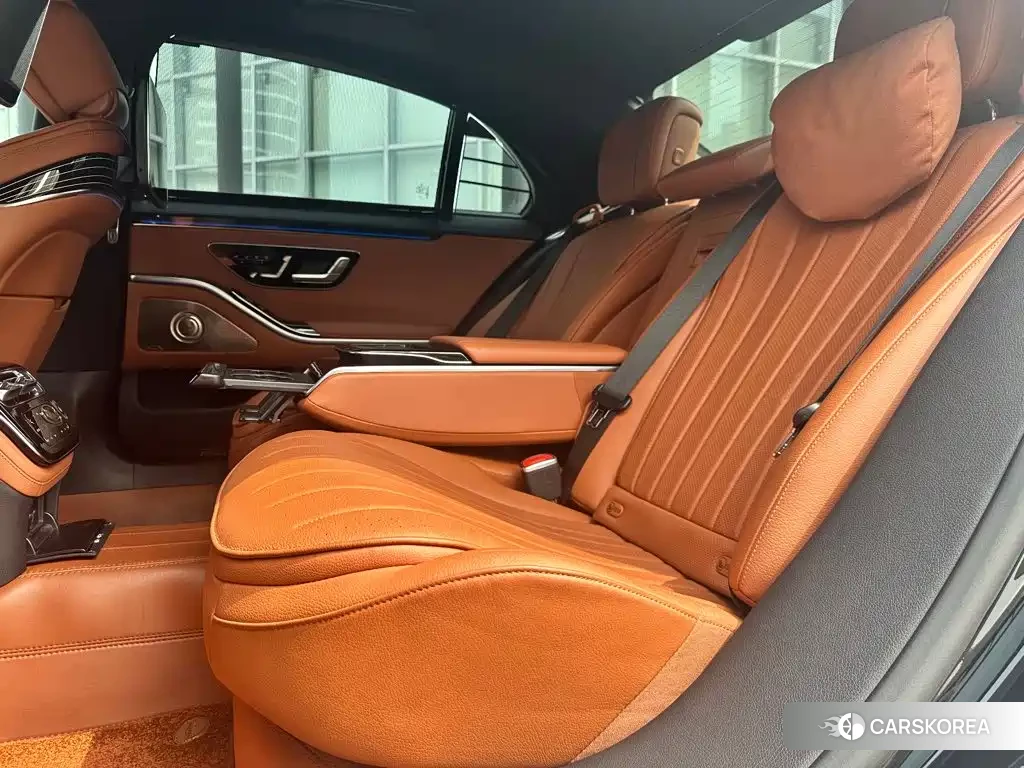 Mercedes-Benz S-Class 2024 Черный из Китая