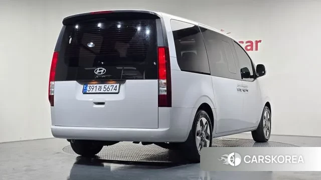 Hyundai Staria 2024 Белый из Кореи