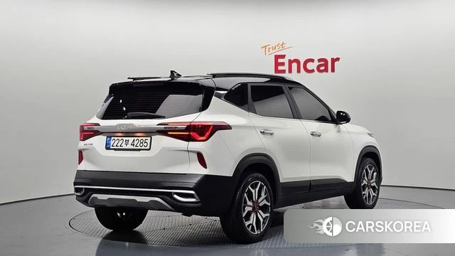 Kia Seltos 2021 Белый из Кореи