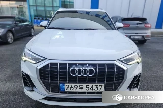 Audi Q3 (F3) 2022 Белый из Кореи