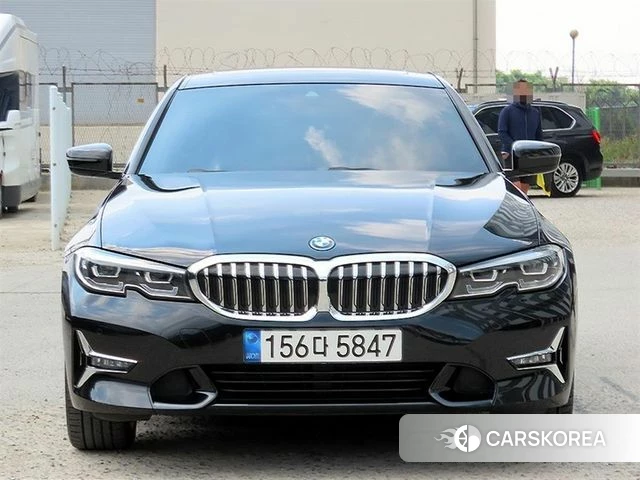 BMW 3 Series (G20) 2022 Черный из Кореи