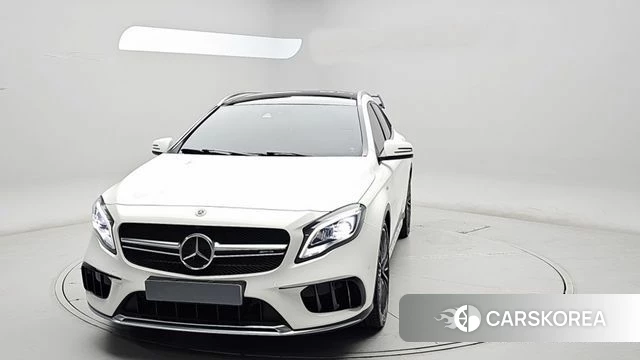 Mercedes-Benz GLA-Class X156 2019 Белый из Кореи