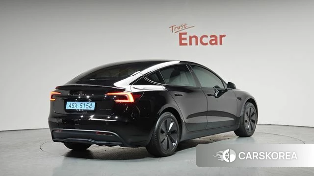Tesla Model 3 2025 Черный из Кореи
