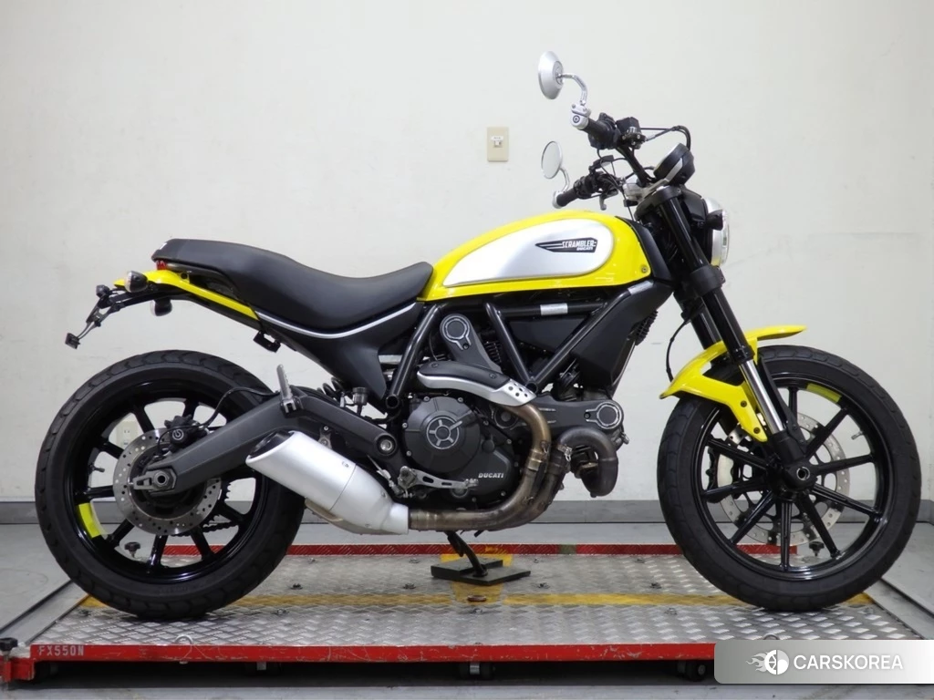 Проданный Ducati SCRAMBLER ICON 2015 из Японии