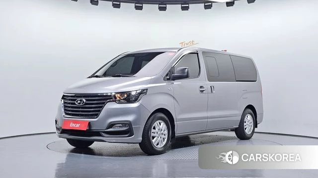 Hyundai The New Grand Starex 2018 Серебристо-серый из Кореи