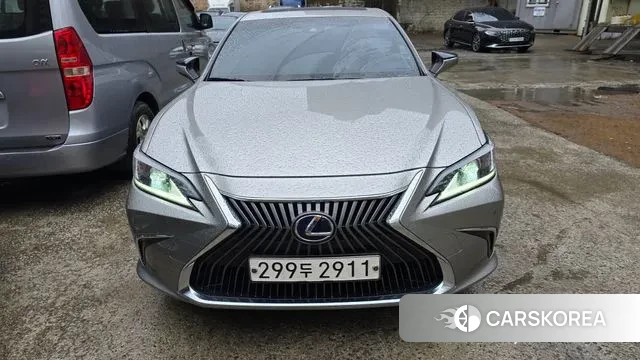 Lexus ES300h 7th generation 2020 Серый из Кореи