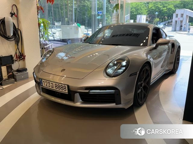 Porsche 911(992) 2025 Серебристо-серый из Кореи