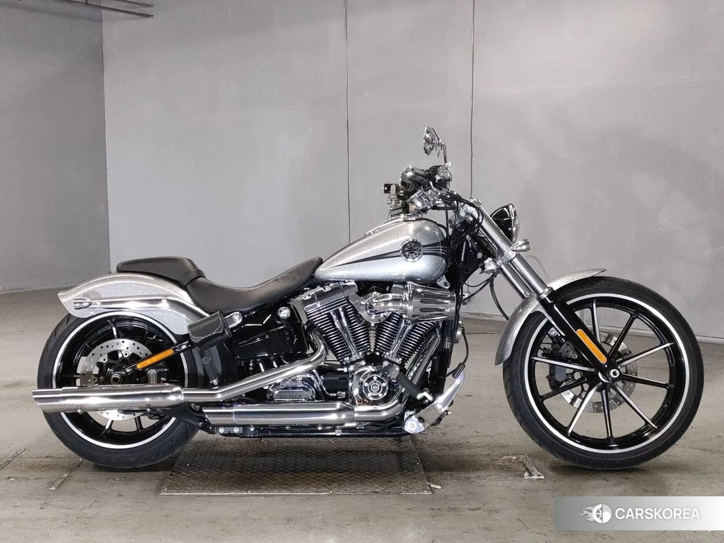 Проданный Harley-Davidson Softail Breakout FXSB 2015 из Японии