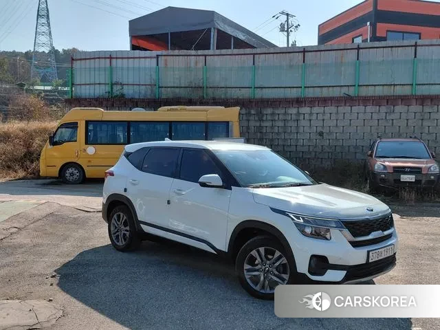 Kia Seltos 2020 Белый из Кореи