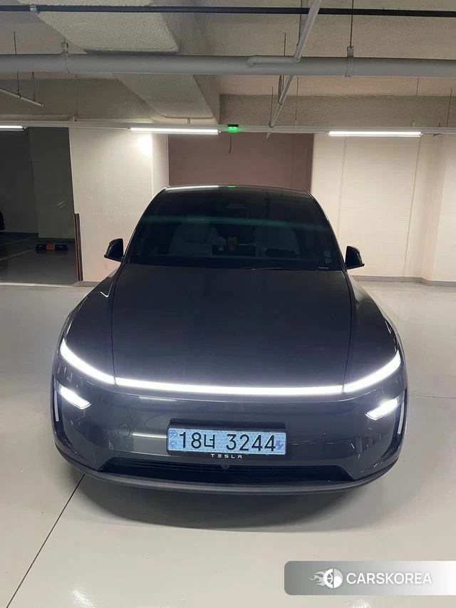 Tesla Model Y 2025 Серый из Кореи