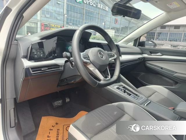 Volkswagen Golf 2021 Белый из Китая