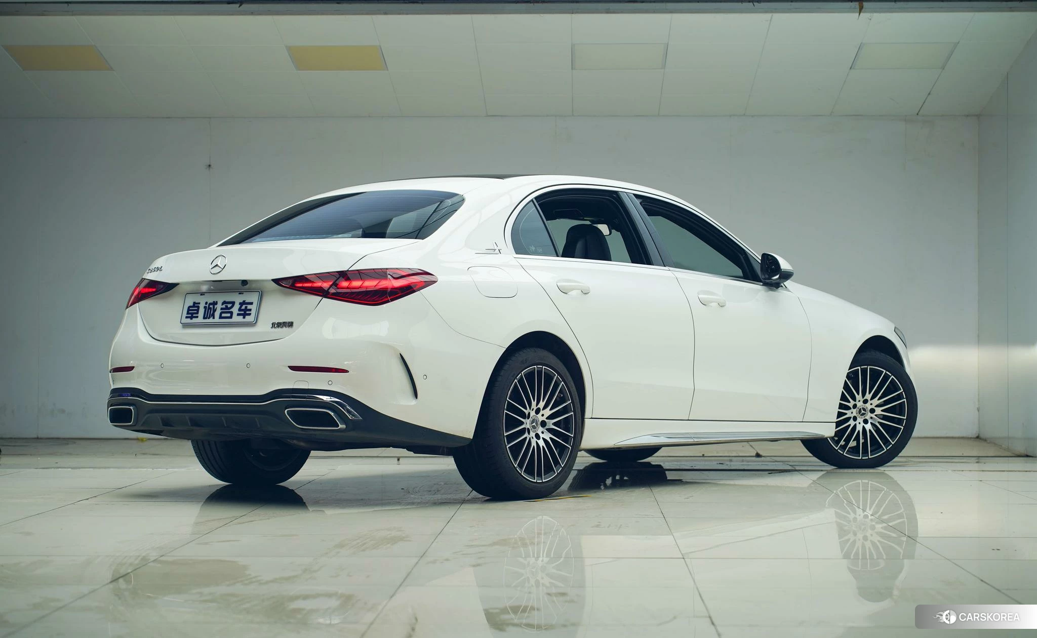 Mercedes-Benz Class C 2022 Белый из Китая