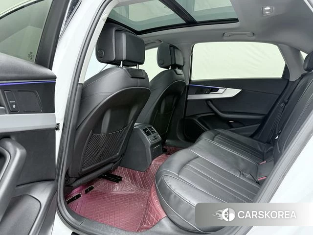 Audi A4L 2022 Белый из Китая