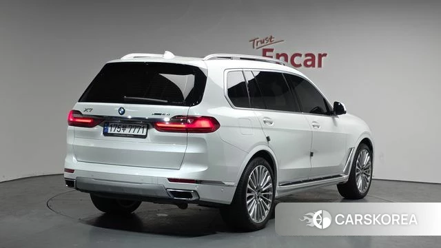 BMW X7 (G07) 2022 Белый из Кореи