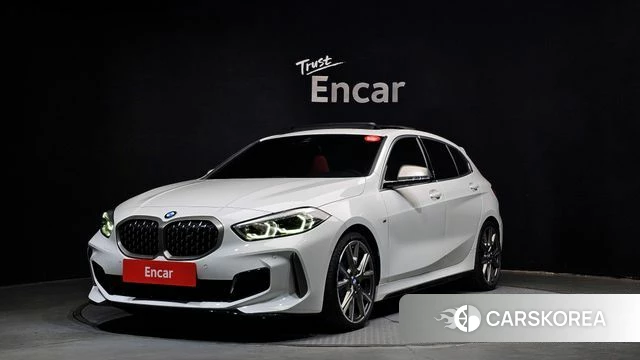 BMW 1 Series (F40) 2023 Белый из Кореи