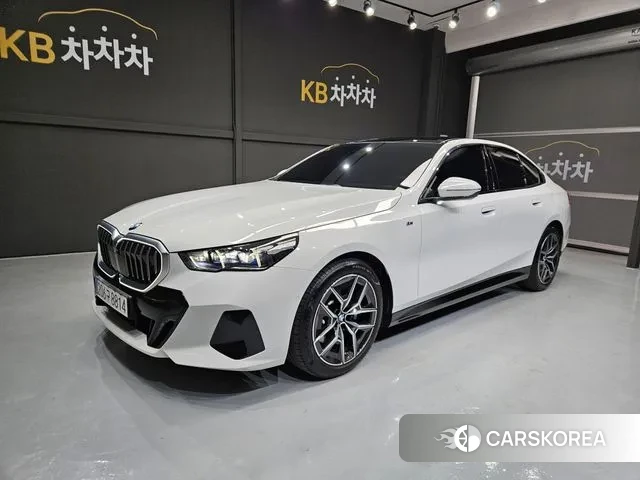 BMW 5 Series (G60) 2024 Белый из Кореи
