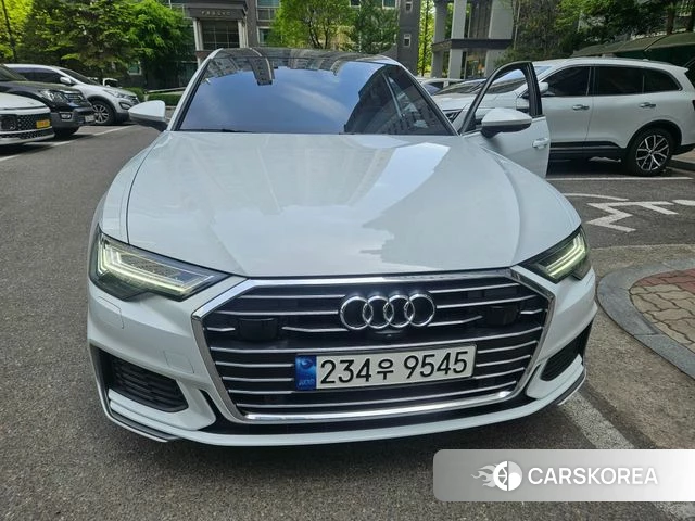 Audi A6 (C8) 2023 Белый из Кореи