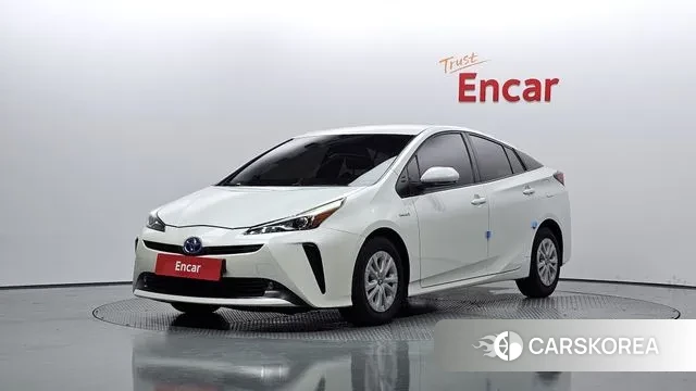 Toyota Prius 4th Generation 2019 Белый из Кореи