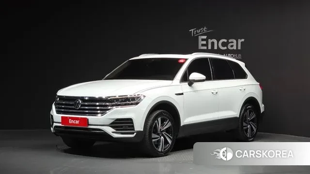 Volkswagen Touareg 3rd generation 2022 Белый из Кореи