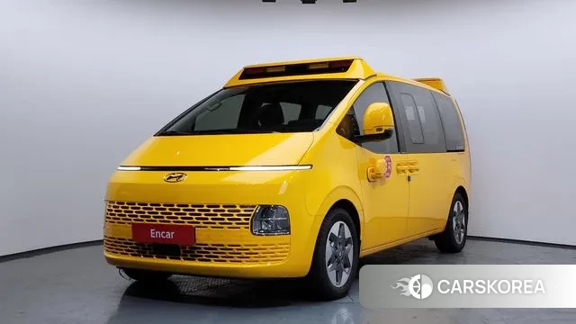 Hyundai Staria 2023 Желтый из Кореи