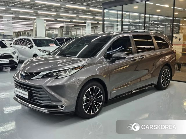 Toyota Sienna 4th Generation 2021 Серый из Кореи