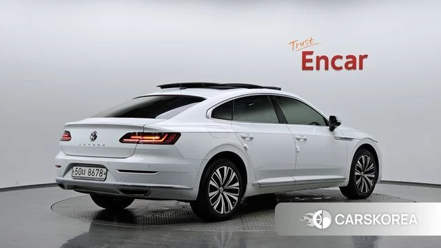 Volkswagen Arteon 2019 Белый из Кореи