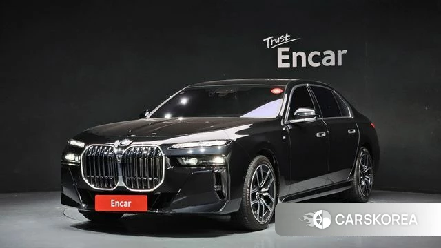 BMW 7 Series (G70) 2024 Белый из Кореи