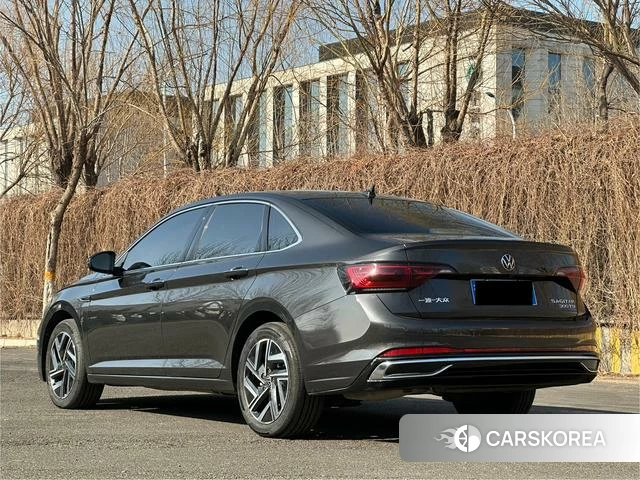Volkswagen Sagitar 2023 Темно-серый из Китая