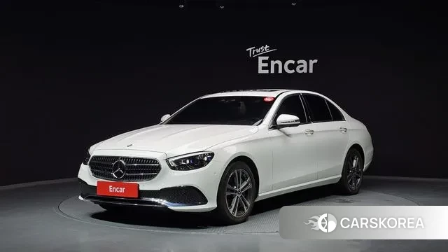 Mercedes-Benz E-Class W213 2022 Белый из Кореи