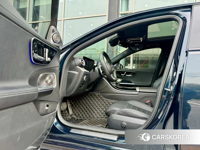 Mercedes-Benz Class C 2023 Зеленый из Китая