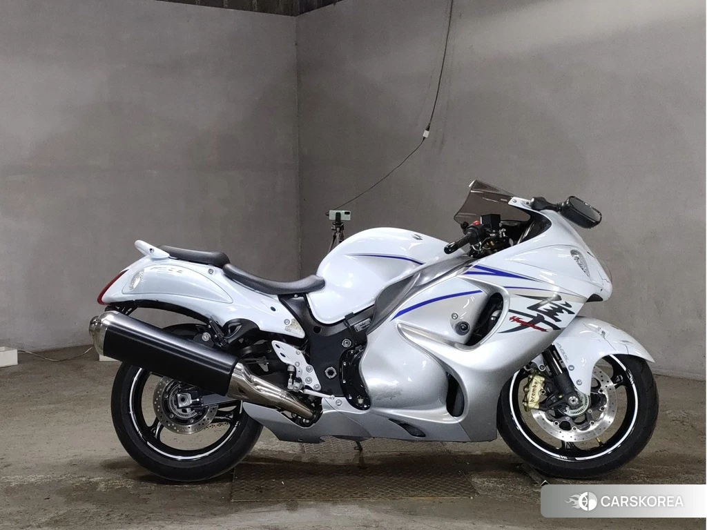 Проданный Suzuki GSX1300R HAYABUSA 2017 из Японии